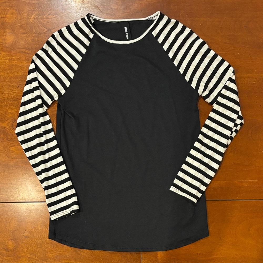 Agnes & Dora Raglan Long Sleeve Top with Black and Cream Trim